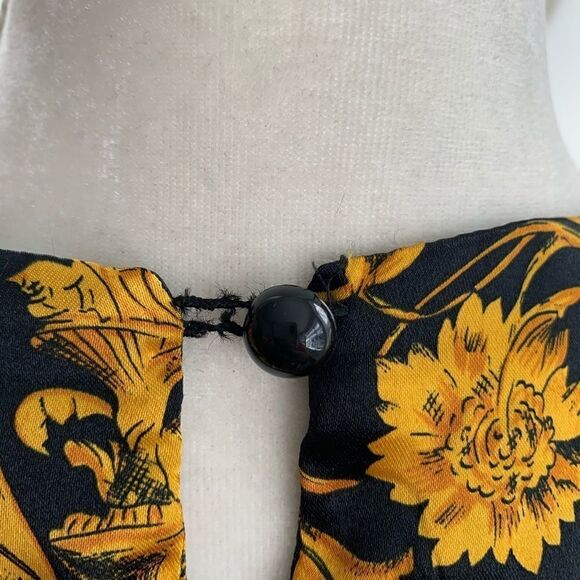 Vintage Silky Filigree Print Blouse Size Small - Picture 7 of 8